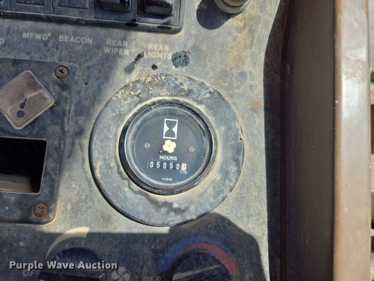 image for item DY0820 1992 John Deere 310D backhoe