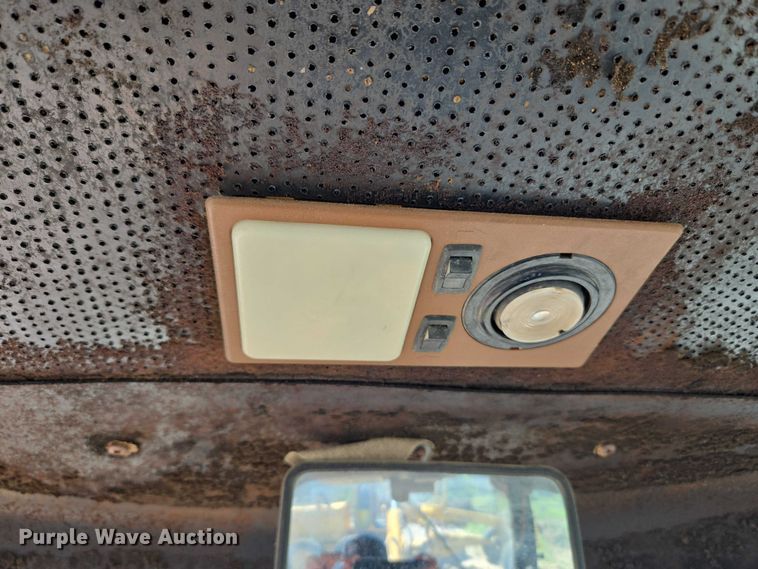 image for item DY0820 1992 John Deere 310D backhoe