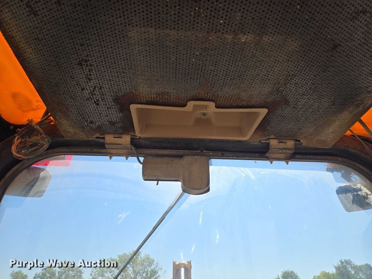 image for item DY0820 1992 John Deere 310D backhoe