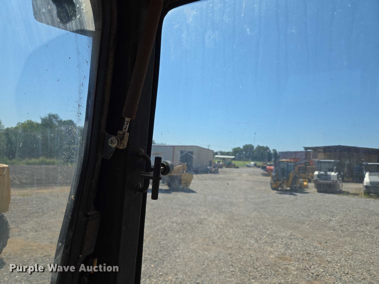 image for item DY0820 1992 John Deere 310D backhoe