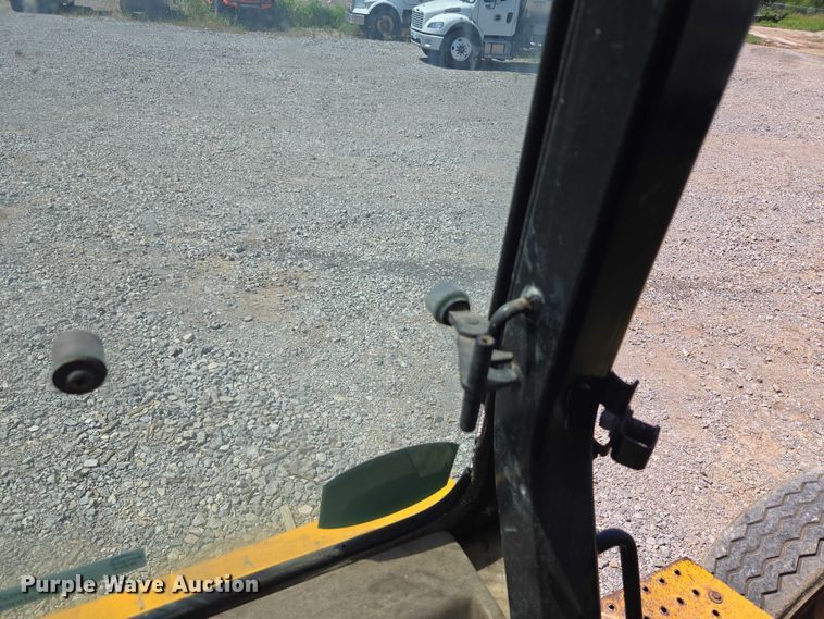 image for item DY0820 1992 John Deere 310D backhoe