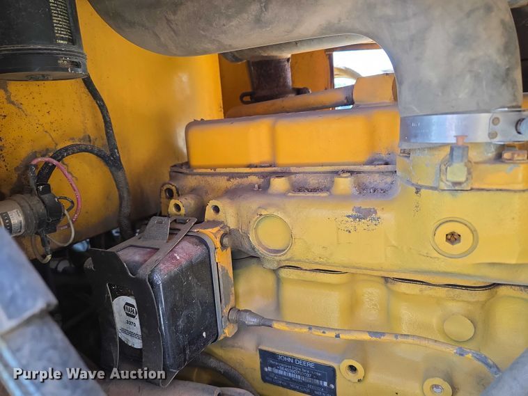 image for item DY0820 1992 John Deere 310D backhoe