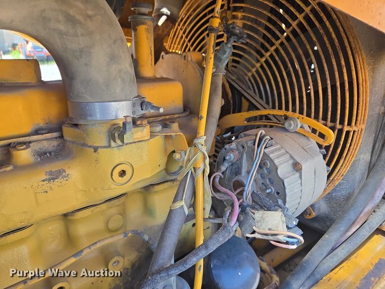 image for item DY0820 1992 John Deere 310D backhoe