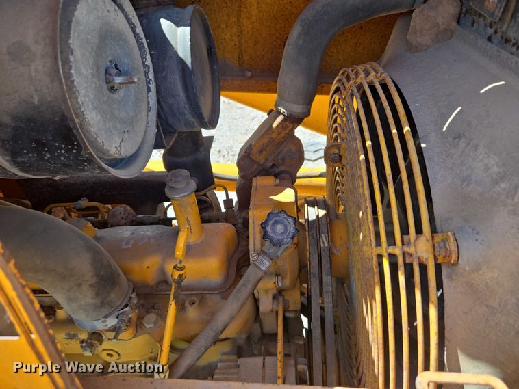 image for item DY0820 1992 John Deere 310D backhoe