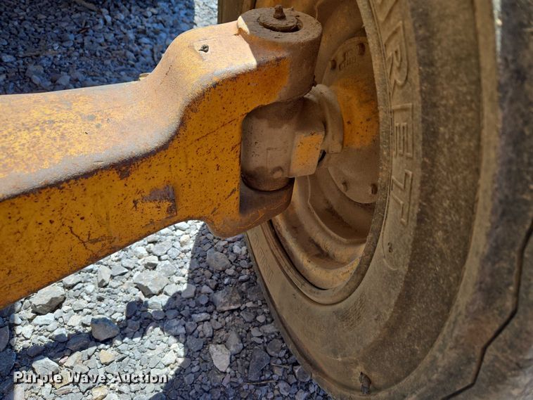 image for item DY0820 1992 John Deere 310D backhoe