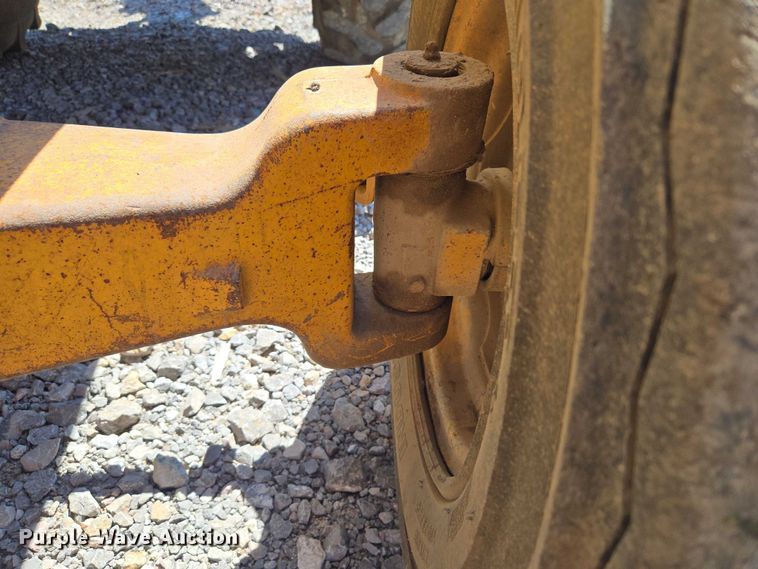 image for item DY0820 1992 John Deere 310D backhoe