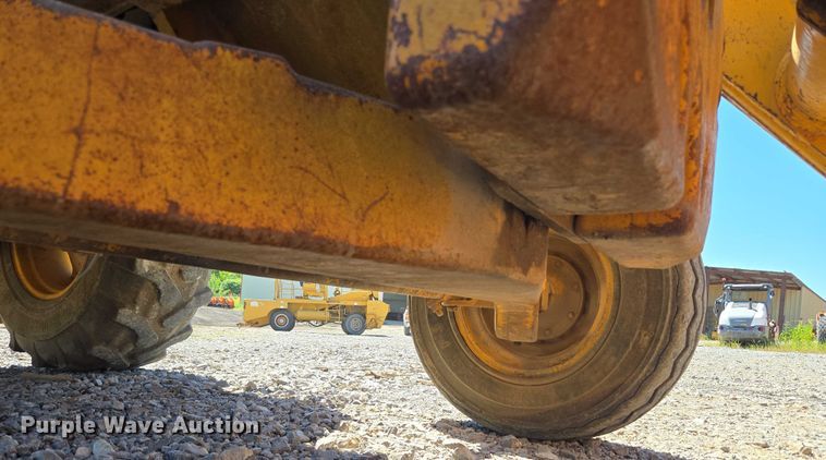 image for item DY0820 1992 John Deere 310D backhoe