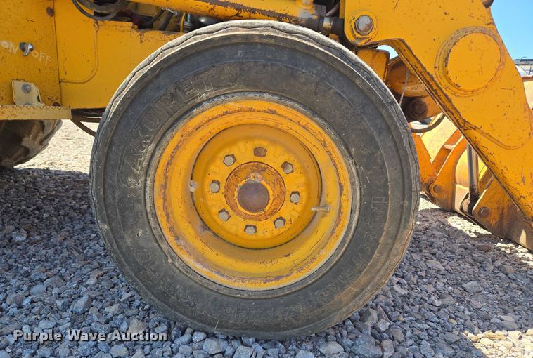 image for item DY0820 1992 John Deere 310D backhoe