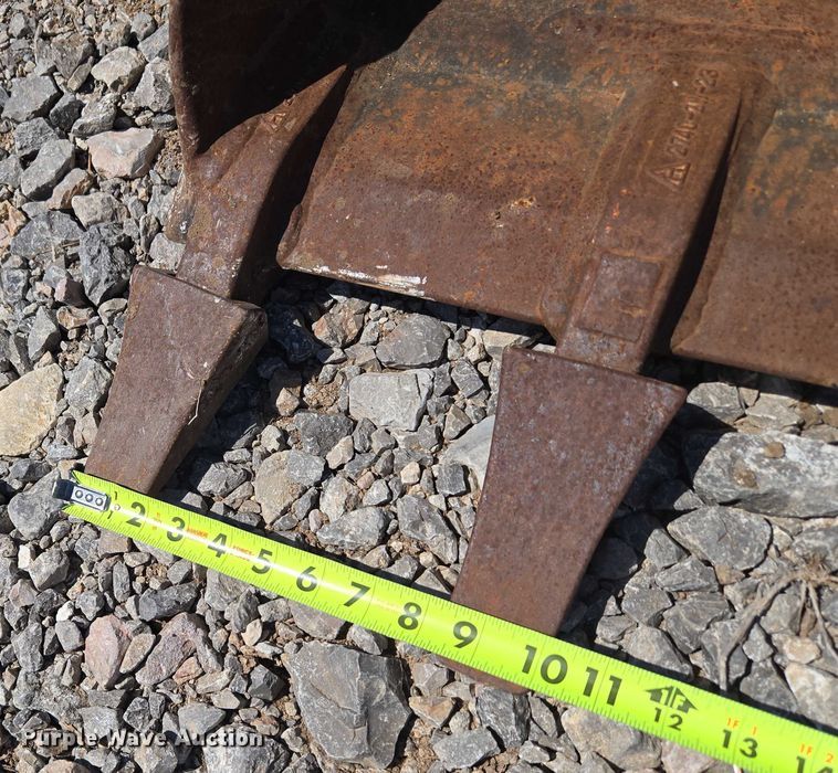 image for item DY0820 1992 John Deere 310D backhoe