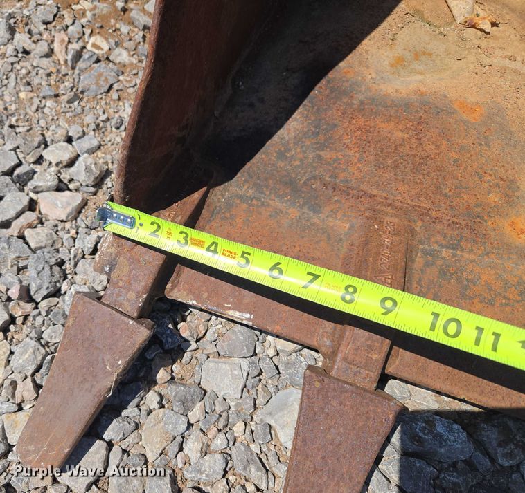 image for item DY0820 1992 John Deere 310D backhoe