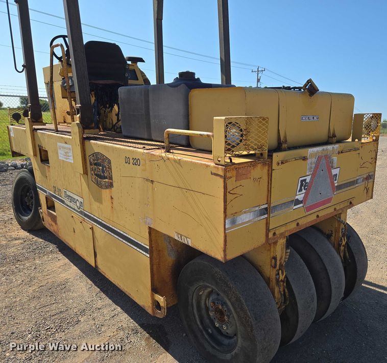 image for item DY0821 Ferguson SP912 pneumatic roller