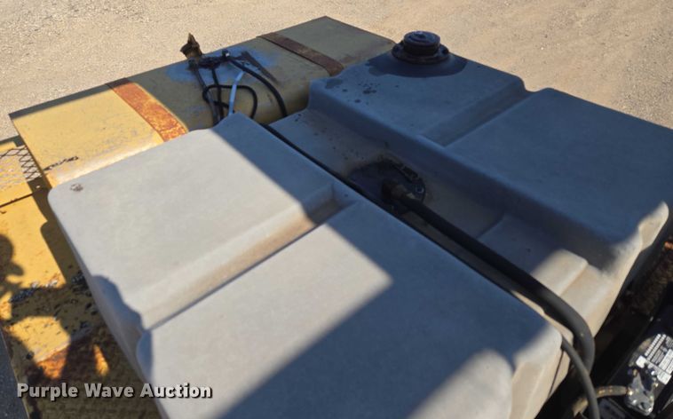 image for item DY0821 Ferguson SP912 pneumatic roller