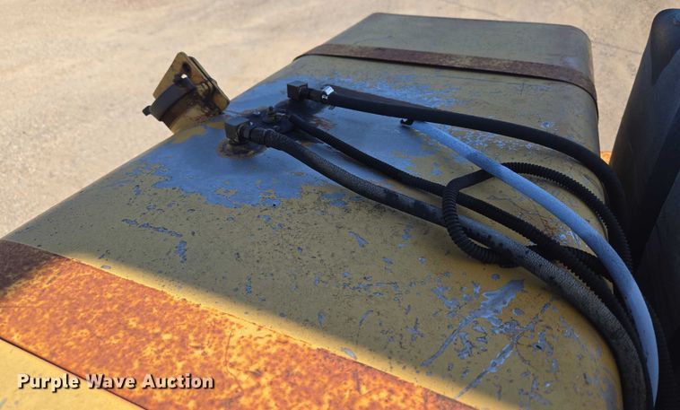 image for item DY0821 Ferguson SP912 pneumatic roller