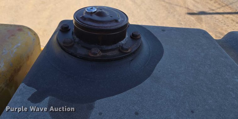 image for item DY0821 Ferguson SP912 pneumatic roller