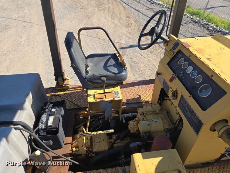 image for item DY0821 Ferguson SP912 pneumatic roller