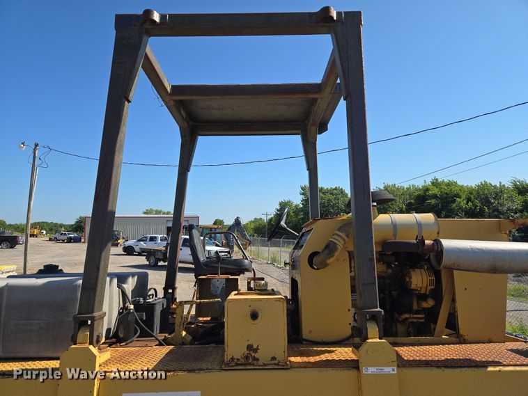 image for item DY0821 Ferguson SP912 pneumatic roller