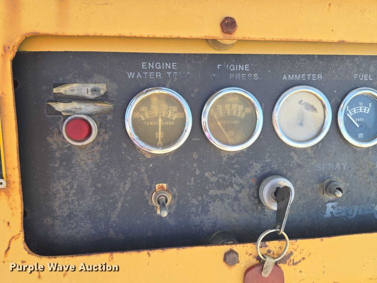 image for item DY0821 Ferguson SP912 pneumatic roller