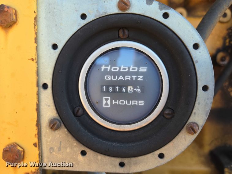 image for item DY0821 Ferguson SP912 pneumatic roller