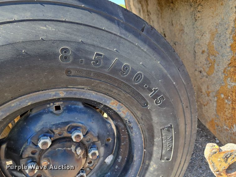 image for item DY0821 Ferguson SP912 pneumatic roller