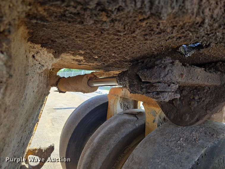 image for item DY0821 Ferguson SP912 pneumatic roller