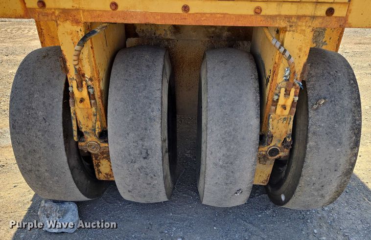 image for item DY0821 Ferguson SP912 pneumatic roller