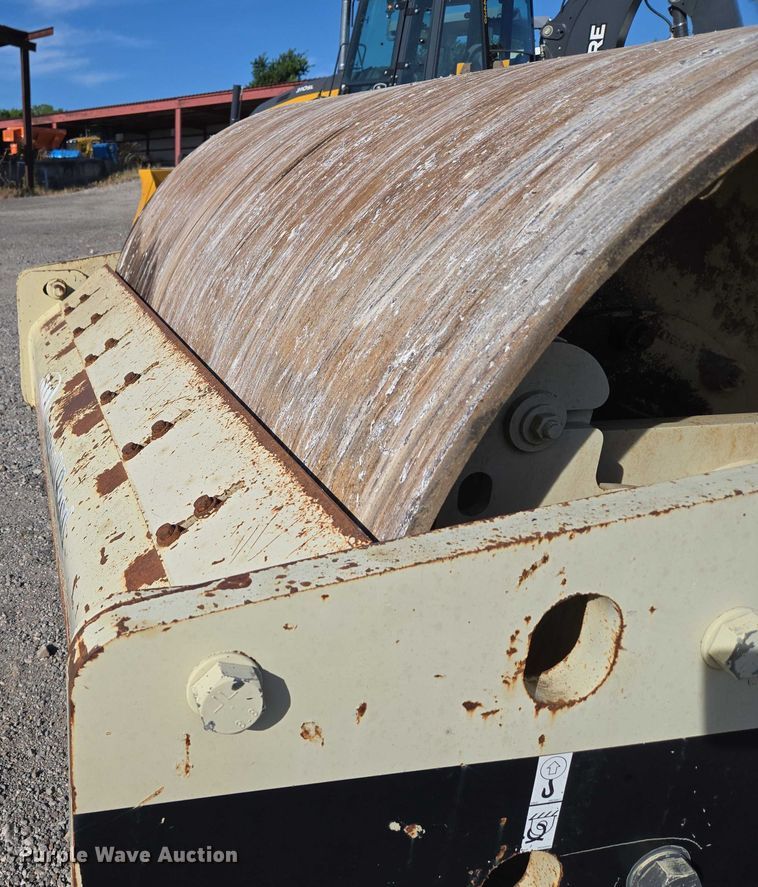 image for item DY0822 Ingersoll Rand SD-77DX TF single drum vibratory roller