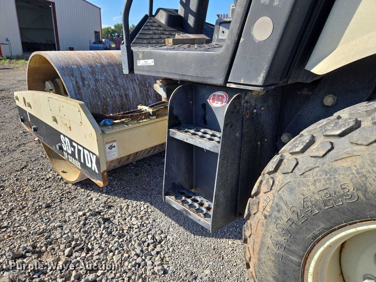 image for item DY0822 Ingersoll Rand SD-77DX TF single drum vibratory roller