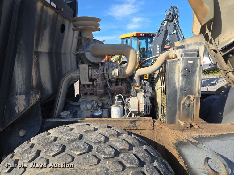 image for item DY0822 Ingersoll Rand SD-77DX TF single drum vibratory roller