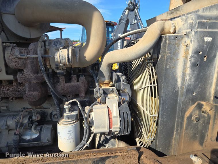 image for item DY0822 Ingersoll Rand SD-77DX TF single drum vibratory roller