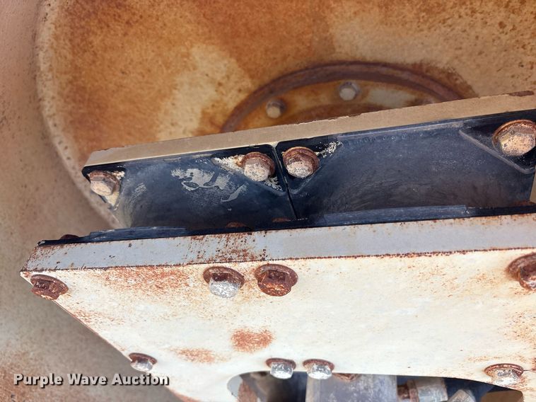 image for item DY0823 1998 Ingersoll Rand DD-70 double drum vibratory roller