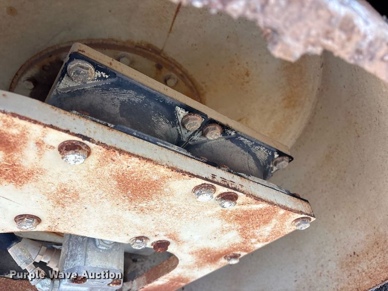 image for item DY0823 1998 Ingersoll Rand DD-70 double drum vibratory roller