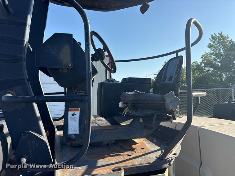 image for item DY0823 1998 Ingersoll Rand DD-70 double drum vibratory roller