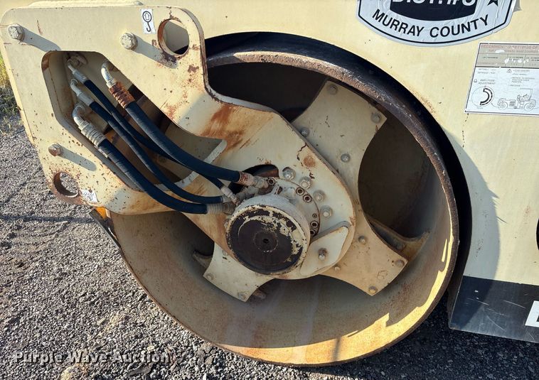 image for item DY0823 1998 Ingersoll Rand DD-70 double drum vibratory roller
