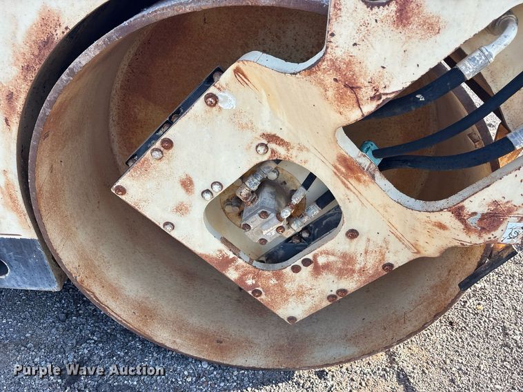 image for item DY0823 1998 Ingersoll Rand DD-70 double drum vibratory roller