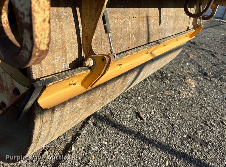 image for item DY0823 1998 Ingersoll Rand DD-70 double drum vibratory roller