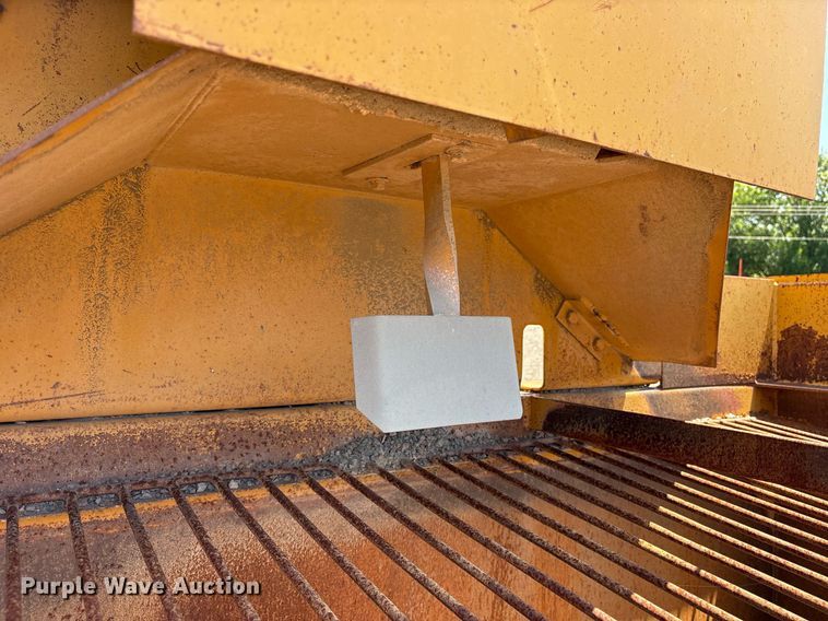 image for item DY0824 Etnyre chip spreader