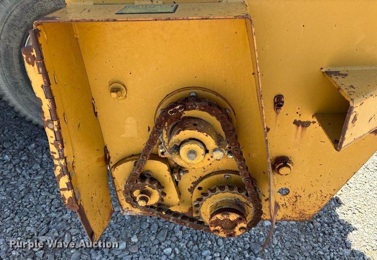 image for item DY0824 Etnyre chip spreader