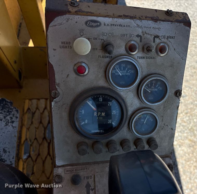 image for item DY0824 Etnyre chip spreader