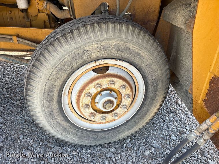 image for item DY0824 Etnyre chip spreader