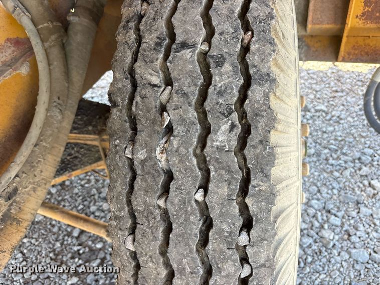 image for item DY0824 Etnyre chip spreader