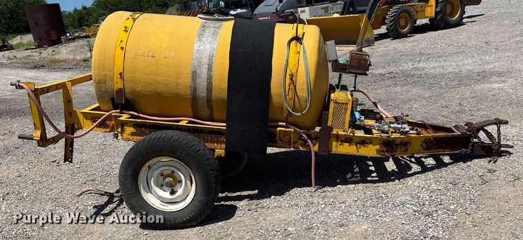 image for item DY0825 Red Ewald 300 sprayer