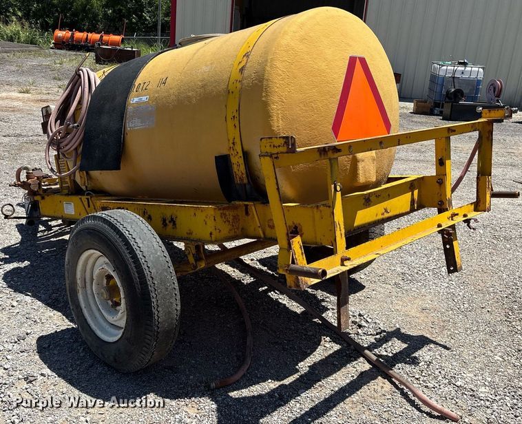 image for item DY0825 Red Ewald 300 sprayer