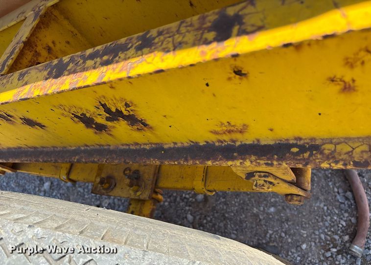 image for item DY0825 Red Ewald 300 sprayer