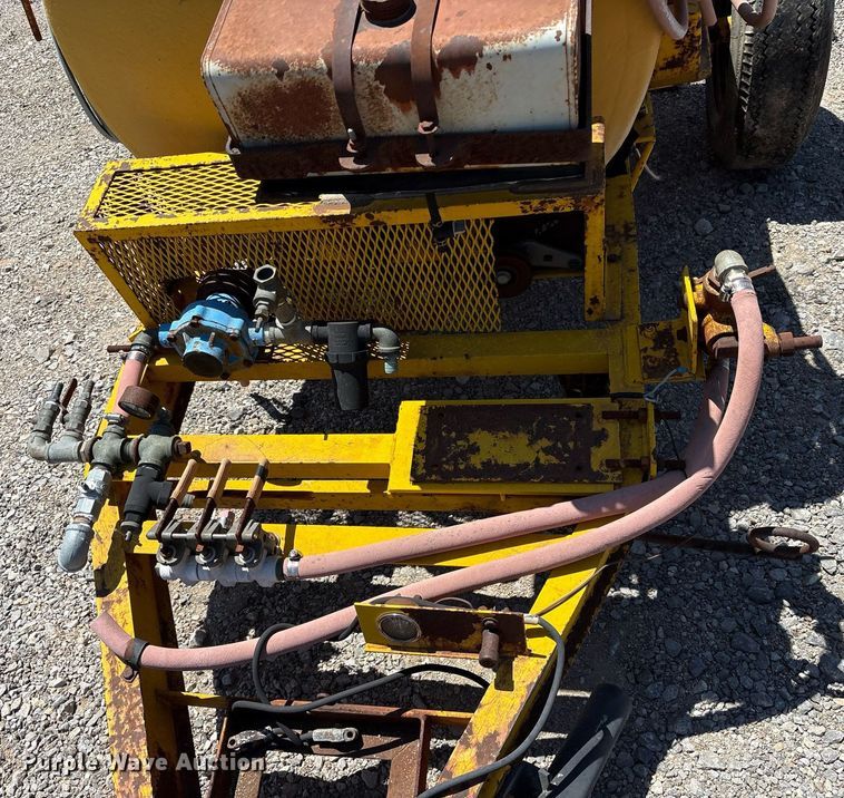 image for item DY0825 Red Ewald 300 sprayer