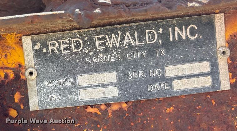 image for item DY0825 Red Ewald 300 sprayer