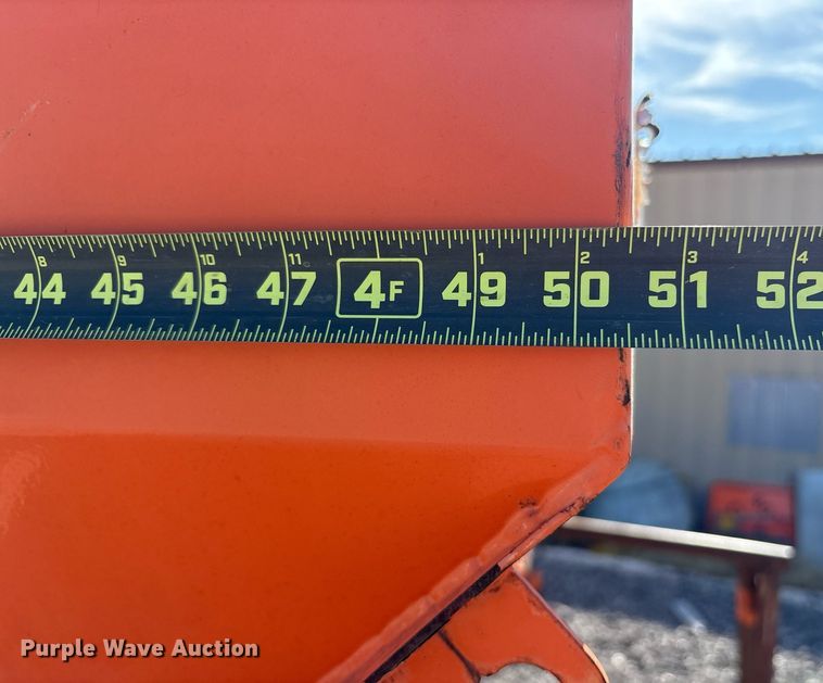 image for item DY0827 Henderson FSP2X8XMILDX110163 spreader