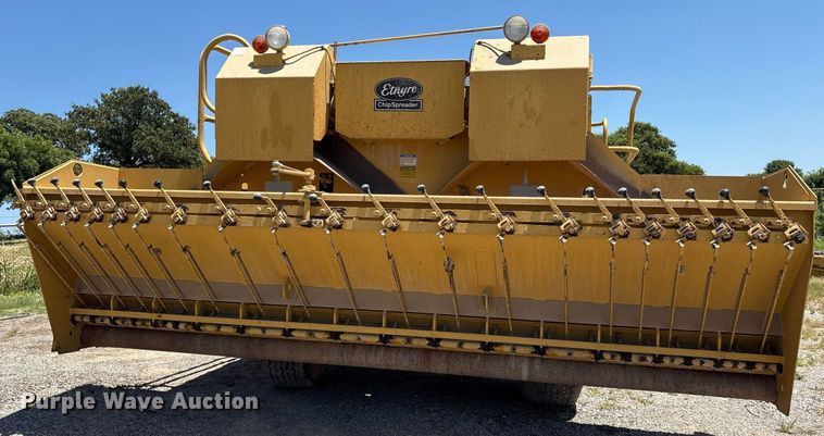 image for item DY0828 Etnyre chip spreader