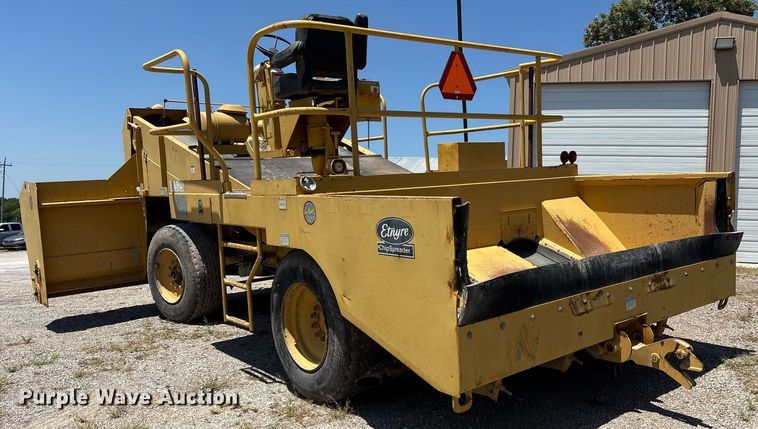 image for item DY0828 Etnyre chip spreader