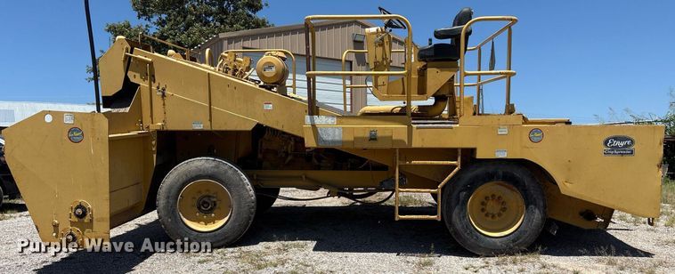 image for item DY0828 Etnyre chip spreader