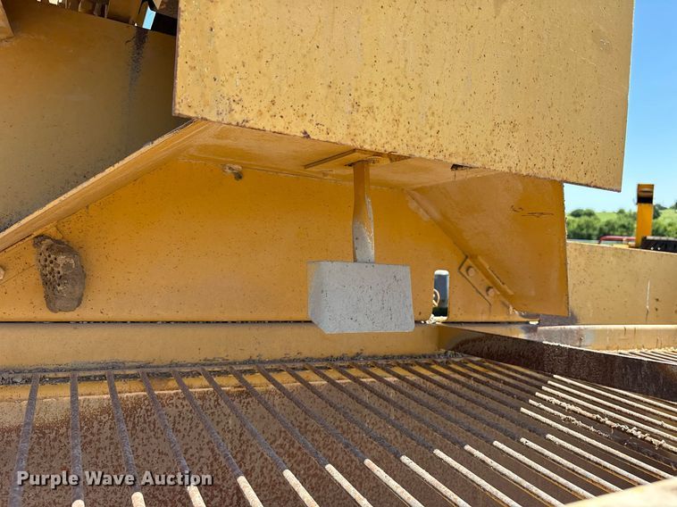 image for item DY0828 Etnyre chip spreader